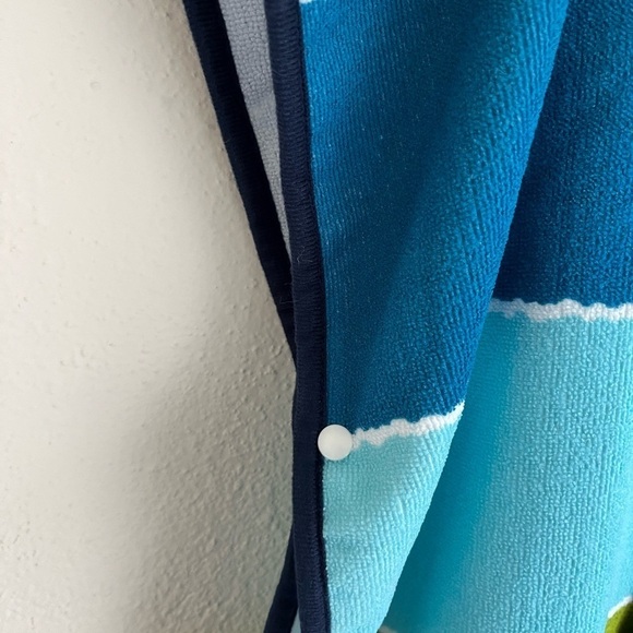 SAFDIE Blue/ Green Stripe Hooded Beach Towel - Picture 7 of 7